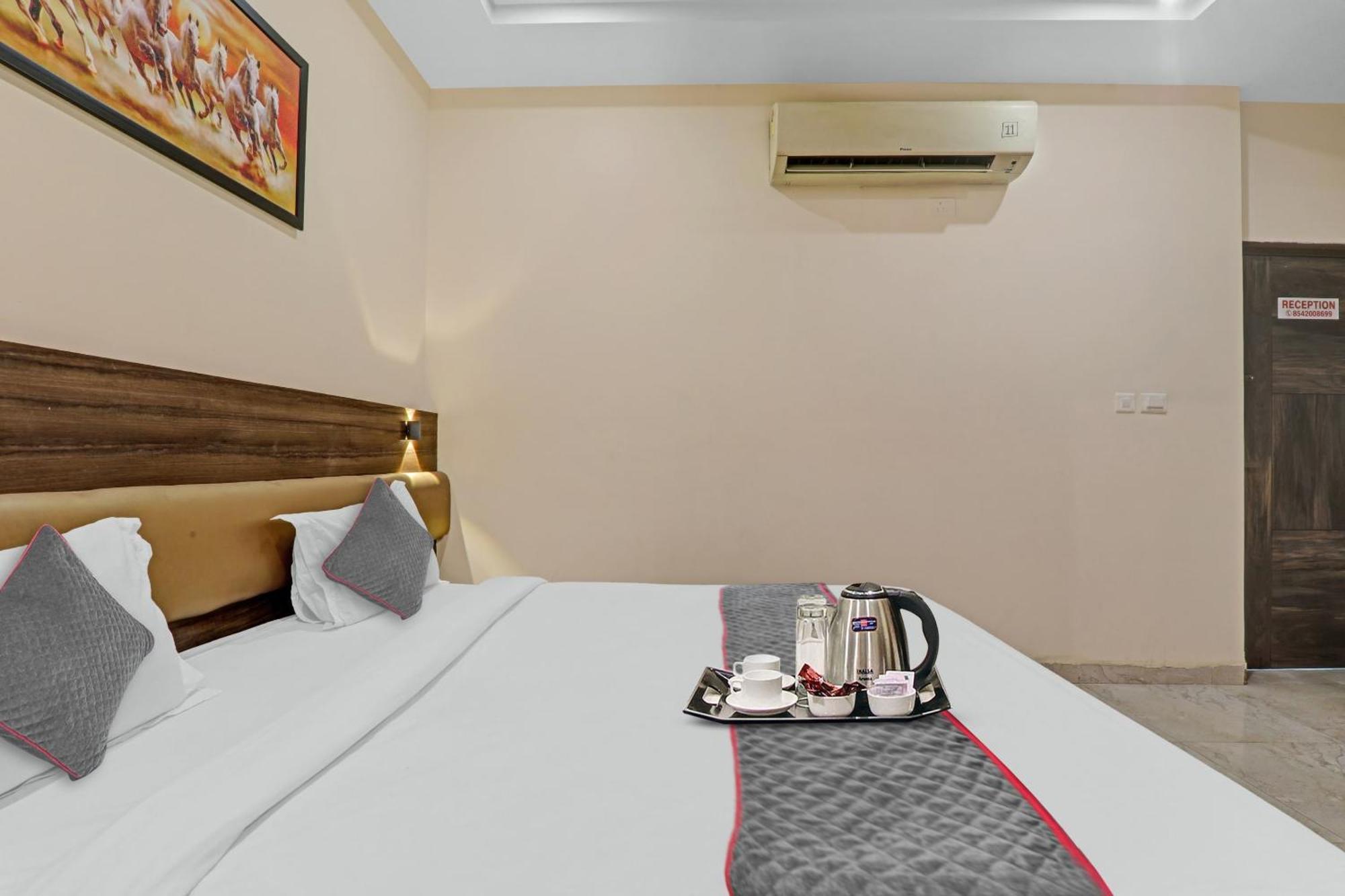 Townhouse 1150 Hotel Dayal Palace Chinhat المظهر الخارجي الصورة